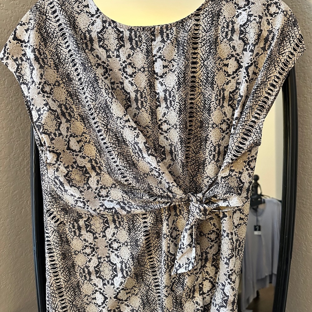 Snake skin looking. Lightweight side tye top